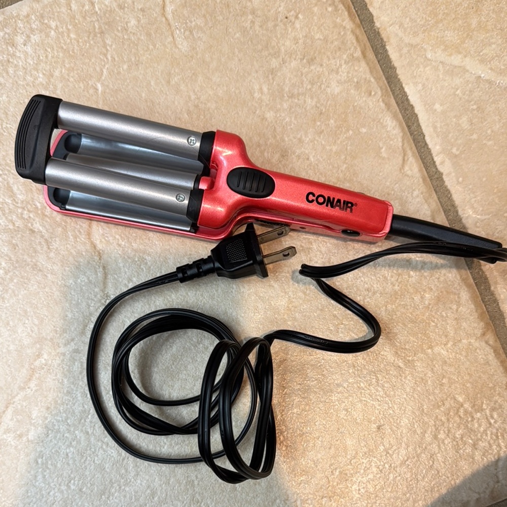 Conair Red and Silver Hair Waver